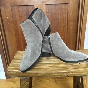 Aquatalia Women's Ankle Booties Strappy Size 9 Suede Leather Made in Italy